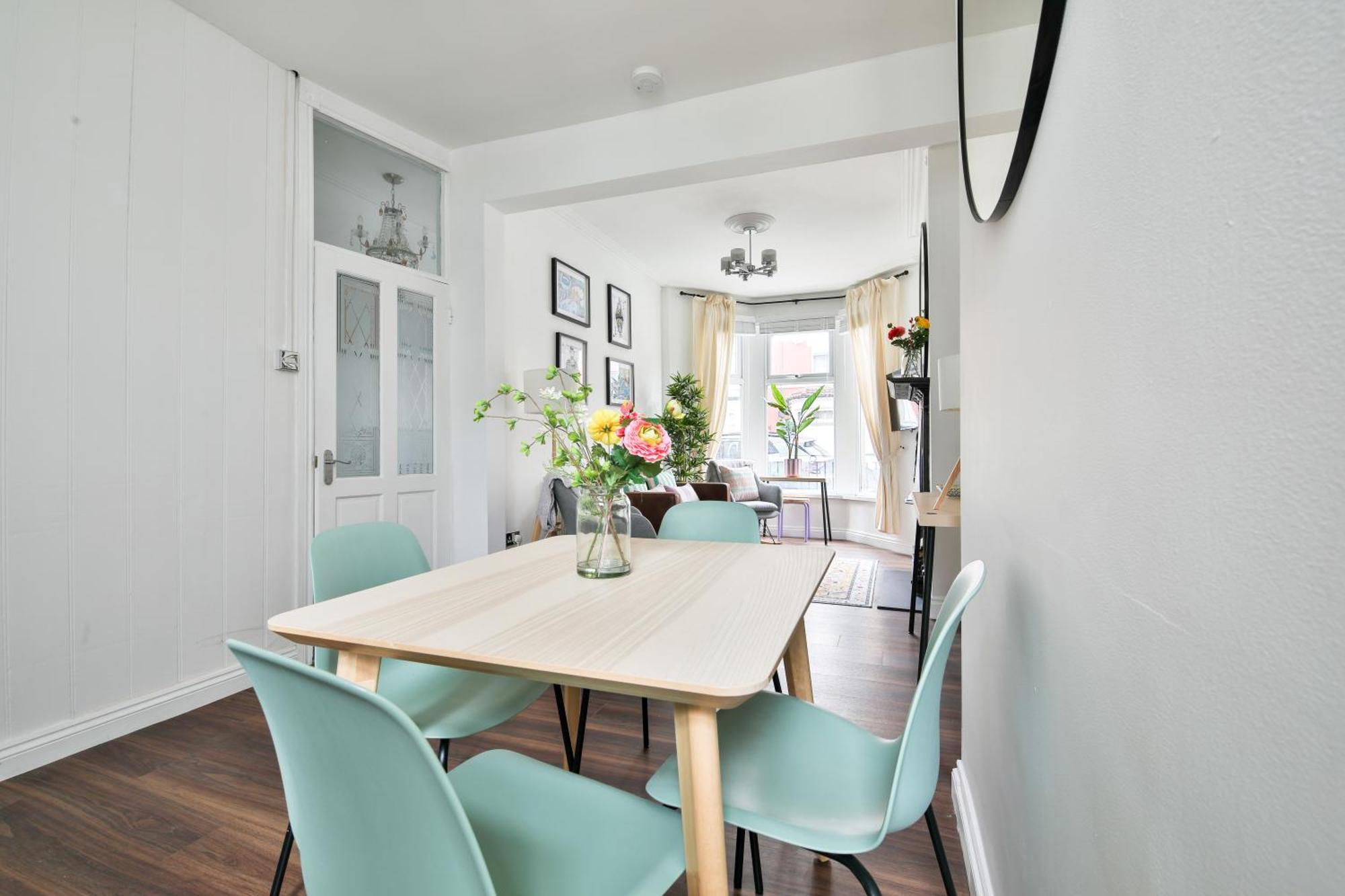 Fresh Cardiff Bay 2 Bedroom House- 3 Tv'S Exterior photo
