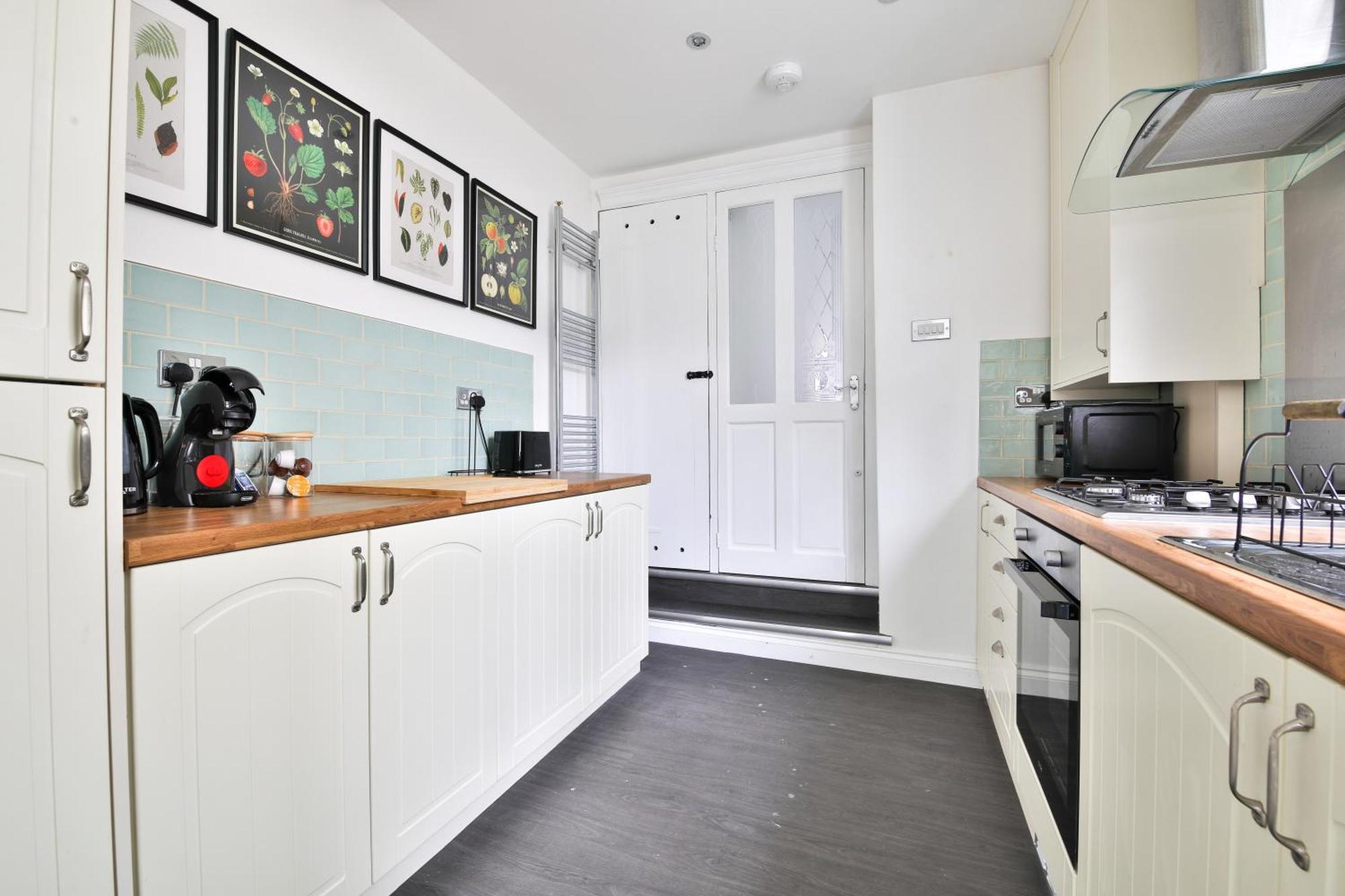 Fresh Cardiff Bay 2 Bedroom House- 3 Tv'S Exterior photo