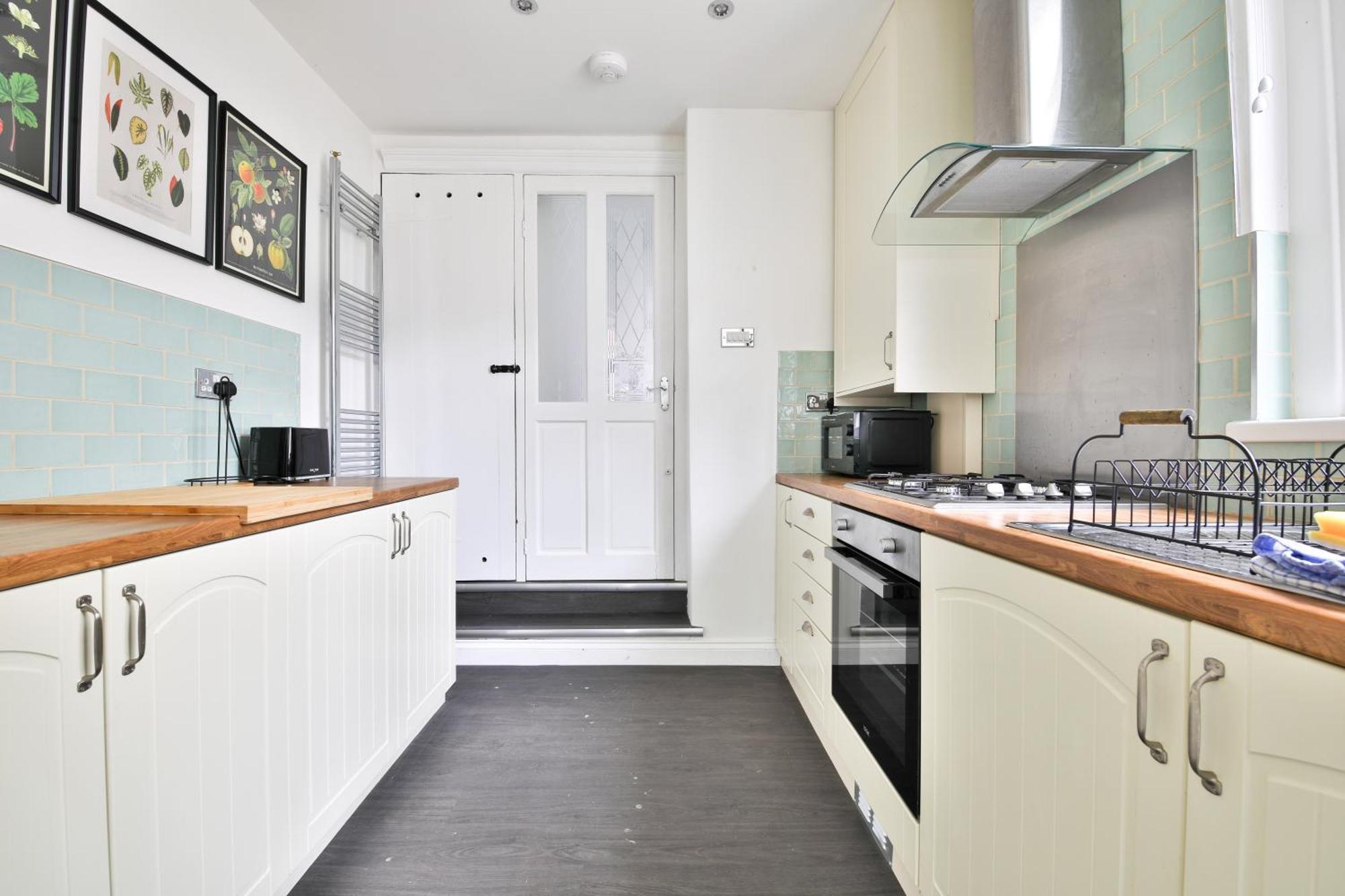 Fresh Cardiff Bay 2 Bedroom House- 3 Tv'S Exterior photo