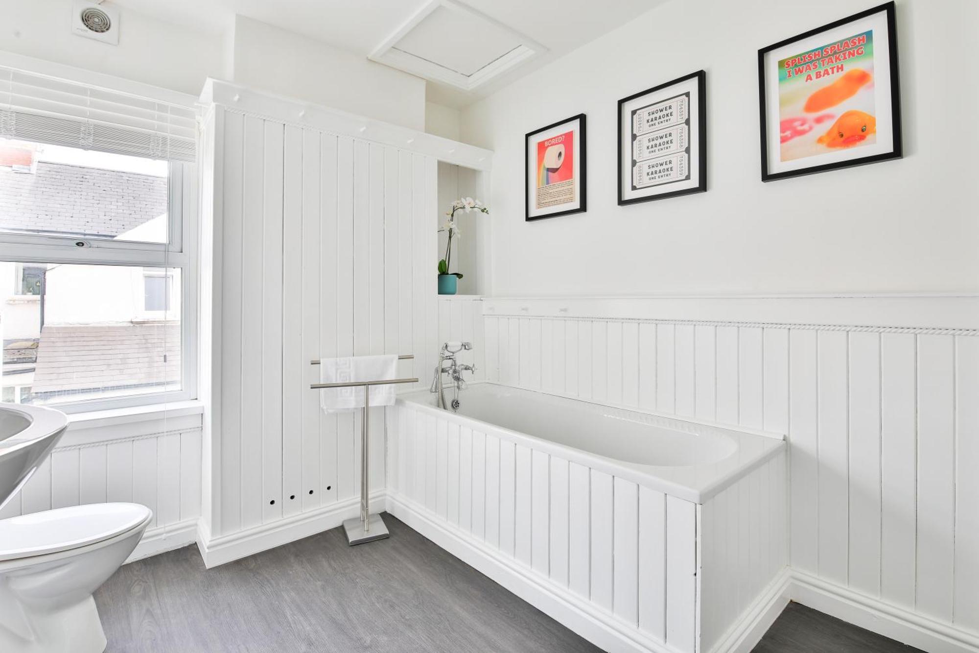 Fresh Cardiff Bay 2 Bedroom House- 3 Tv'S Exterior photo